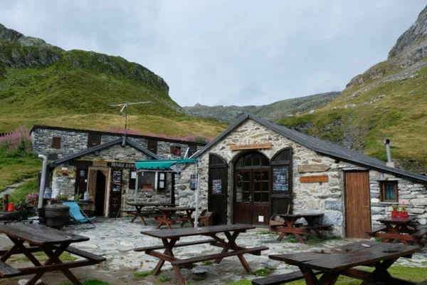 Refuge d Entre le Lac