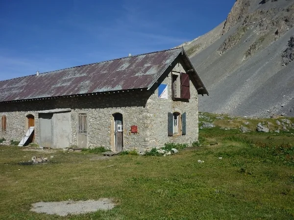 Refuge du camp des Rochilles 1