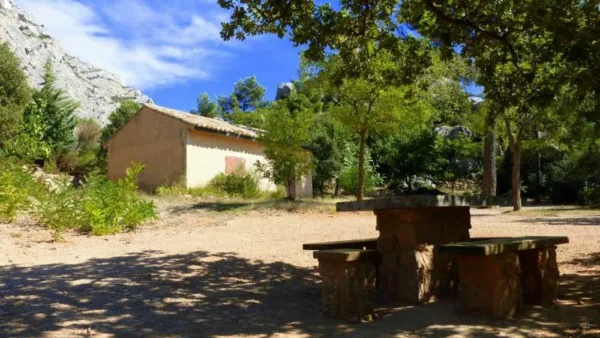Refuge Cézanne Sainte Victoire