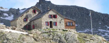 Cabane des Aiguilles Rouges