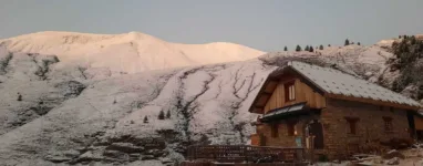 Refuge de l Estrop 2