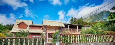 La Tourte Dorée Grand Ilet