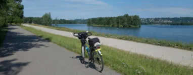 Lac de Miribel Jonage ou Lac des eaux bleues 2
