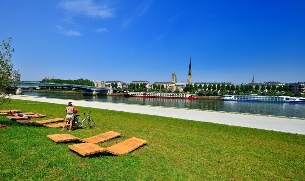 Le-long-de-la-Seine-Versailles-Rouen-a-Velo.jpeg