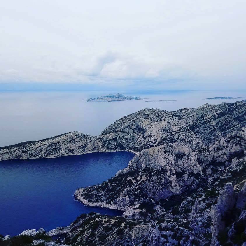 Rando-Trail-la-Traversee-des-Calanques.jpeg