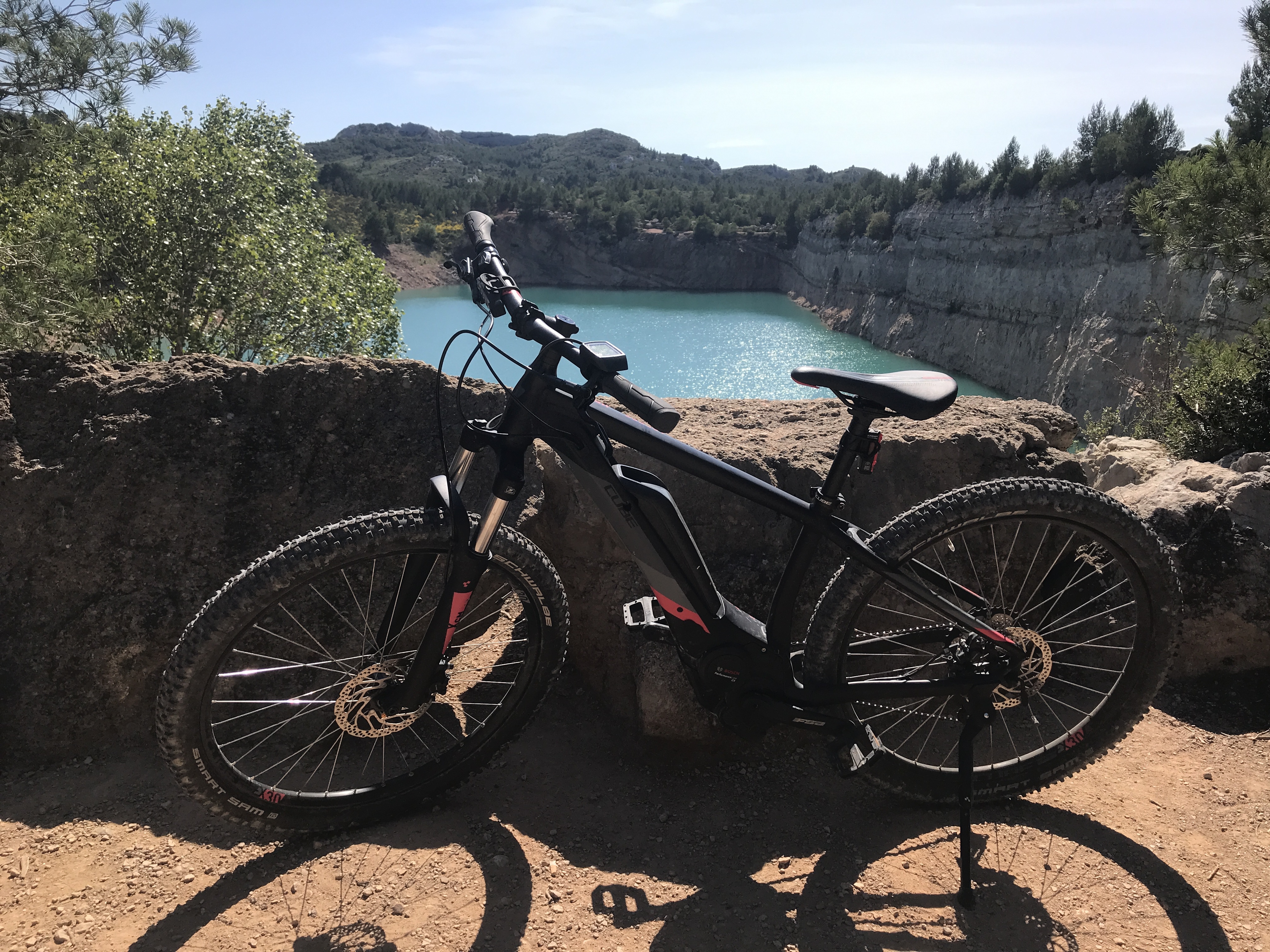 Vtt dans les Alpilles.jpeg