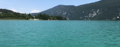Session-Paddle-sur-le-lac-d-aiguebelette.jpeg