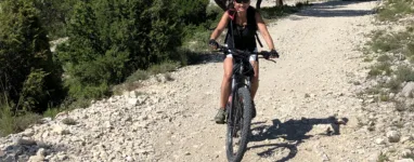 Vtt dans les Alpilles.jpeg