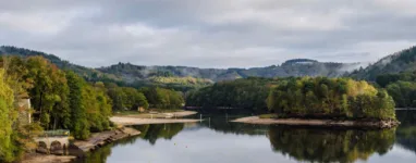 Spot de Paddle et Kayak en Corrèze, le Lac des Bariousses